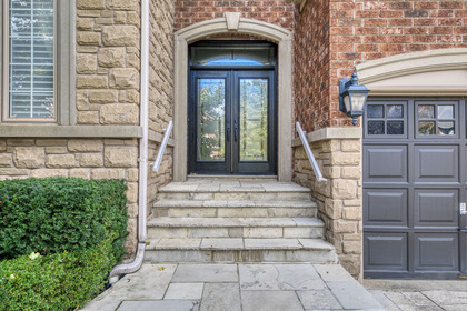 Front Porch - 2460 Bon Echo Dr, Oakville - Elite3 & Team at 2460 Bon Echo Drive, Iroquois Ridge North, Oakville