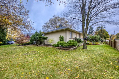 Backyard - 2058 Constance Dr, Oakville - Elite3 & Team at 2058 Constance Drive, Eastlake, Oakville
