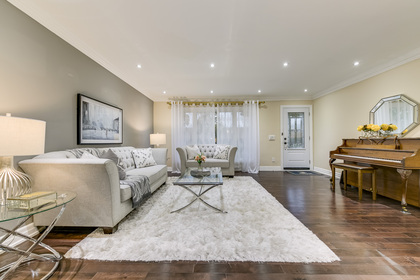 Great Room - 2058 Constance Dr, Oakville - Elite3 & Team at 2058 Constance Drive, Eastlake, Oakville