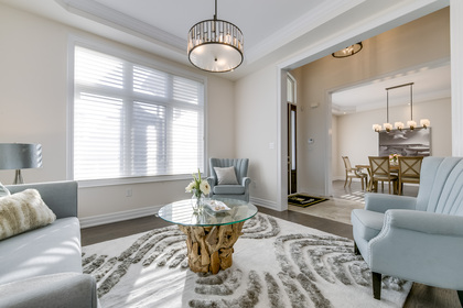 Living Room - 95 North Park Blvd, Oakville - Elite3 & Team at 95 Park Boulevard, Rural Oakville, Oakville