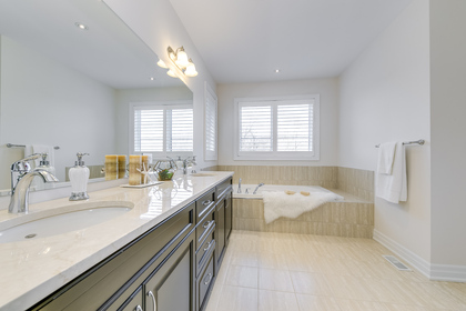 Master Ensuite - 95 North Park Blvd, Oakville - Elite3 & Team at 95 North Park Boulevard, Rural Oakville, Oakville