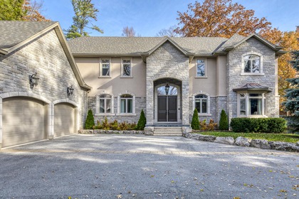 Exterior - 5041 Lakeshore Rd, Burlington - Elite3 & Team at 5041 Lakeshore Road, Appleby, Burlington Exterior - 5041 Lakeshore Rd, Burlington - Elite3 & Team at 5041 Lakeshore Road, Appleby, Burlington