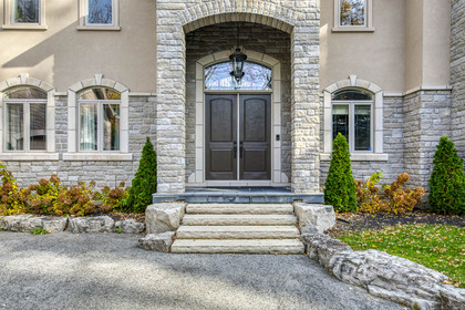 Exterior - 5041 Lakeshore Rd, Burlington - Elite3 & Team at 5041 Lakeshore Road, Appleby, Burlington Exterior - 5041 Lakeshore Rd, Burlington - Elite3 & Team at 5041 Lakeshore Road, Appleby, Burlington