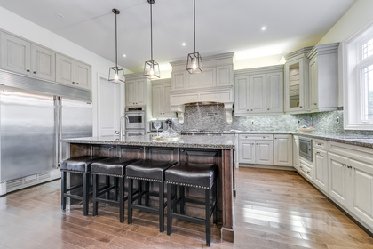 Kitchen - 5041 Lakeshore Rd, Burlington - Elite3 & Team at 5041 Lakeshore Road, Appleby, Burlington Kitchen - 5041 Lakeshore Rd, Burlington - Elite3 & Team at 5041 Lakeshore Road, Appleby, Burlington