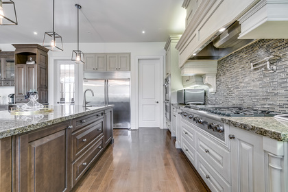 Kitchen - 5041 Lakeshore Rd, Burlington - Elite3 & Team at 5041 Lakeshore Road, Appleby, Burlington Kitchen - 5041 Lakeshore Rd, Burlington - Elite3 & Team at 5041 Lakeshore Road, Appleby, Burlington