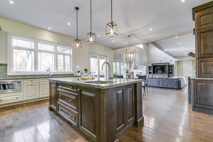 Kitchen - 5041 Lakeshore Rd, Burlington - Elite3 & Team at 5041 Lakeshore Road, Appleby, Burlington Kitchen - 5041 Lakeshore Rd, Burlington - Elite3 & Team at 5041 Lakeshore Road, Appleby, Burlington