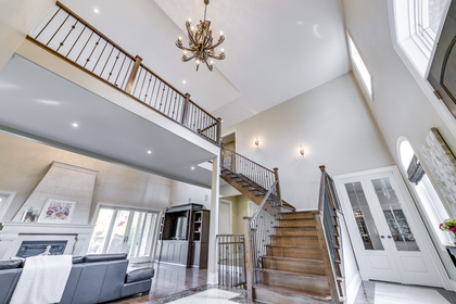 Stairs - 5041 Lakeshore Rd, Burlington - Elite3 & Team at 5041 Lakeshore Road, Appleby, Burlington Stairs - 5041 Lakeshore Rd, Burlington - Elite3 & Team at 5041 Lakeshore Road, Appleby, Burlington