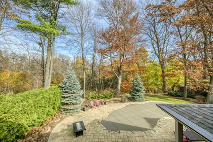 Master Bedroom View - 5041 Lakeshore Rd, Burlington - Elite3 & Team at 5041 Lakeshore Road, Appleby, Burlington Master Bedroom View - 5041 Lakeshore Rd, Burlington - Elite3 & Team at 5041 Lakeshore Road, Appleby, Burlington