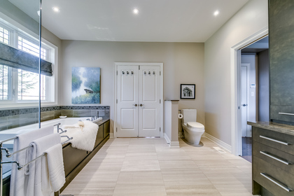 Master Ensuite - 5041 Lakeshore Rd, Burlington - Elite3 & Team at 5041 Lakeshore Road, Appleby, Burlington Master Ensuite - 5041 Lakeshore Rd, Burlington - Elite3 & Team at 5041 Lakeshore Road, Appleby, Burlington