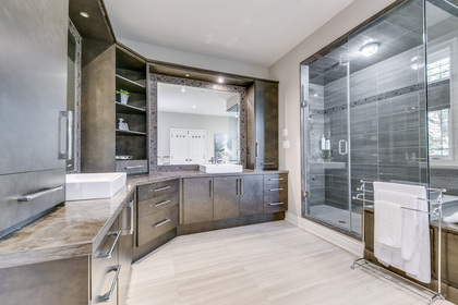 Master Ensuite - 5041 Lakeshore Rd, Burlington - Elite3 & Team at 5041 Lakeshore Road, Appleby, Burlington Master Ensuite - 5041 Lakeshore Rd, Burlington - Elite3 & Team at 5041 Lakeshore Road, Appleby, Burlington