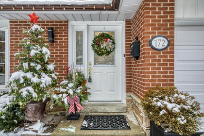 Porch - 172 Arichat Rd, Oakville - Elite3 & Team at 172 Arichat Road, Eastlake, Oakville