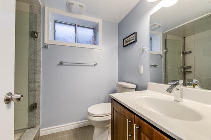 Basement Bathroom - 1059 Flagship Dr, Mississauga - Elite3 & Team at 1059 Flagship Drive, Applewood, Mississauga