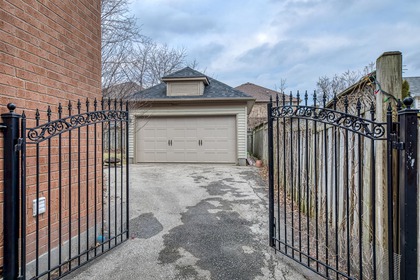 Yard - 228 Westfield Tr, Oakville - Elite3 & Team at 228 Westfield Trail, River Oaks, Oakville