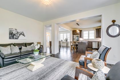 Great Room - 744 Kennedy Cir. W.., Milton - Elite3 & Team at 744 Kennedy Cir., Cobban, Milton Great Room - 744 Kennedy Cir. W.., Milton - Elite3 & Team at 744 Kennedy Cir., Cobban, Milton