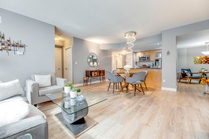 Living Room Area - 1109 - 270 Wellington St. W., Toronto - Elite3 & Team at 1109 - 270 Wellington Street, Waterfront Communities C1, Toronto Living Room Area - 1109 - 270 Wellington St. W., Toronto - Elite3 & Team at 1109 - 270 Wellington Street, Waterfront Communities C1, Toronto
