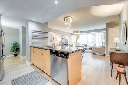 Kitchen - 1109 - 270 Wellington St. W., Toronto - Elite3 & Team at 1109 - 270 Wellington Street, Waterfront Communities C1, Toronto Kitchen - 1109 - 270 Wellington St. W., Toronto - Elite3 & Team at 1109 - 270 Wellington Street, Waterfront Communities C1, Toronto