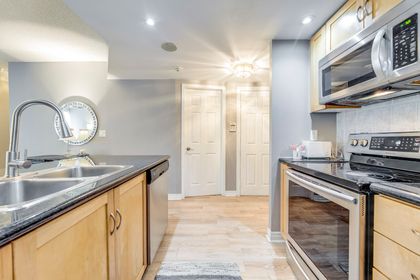 Kitchen - 1109 - 270 Wellington St. W., Toronto - Elite3 & Team at 1109 - 270 Wellington Street, Waterfront Communities C1, Toronto Kitchen - 1109 - 270 Wellington St. W., Toronto - Elite3 & Team at 1109 - 270 Wellington Street, Waterfront Communities C1, Toronto