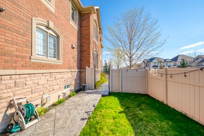 Side Yard - 2442 Taylorwood Dr., Oakville - Elite3 & Team at 2442 Taylorwood Drive, Iroquois Ridge North, Oakville