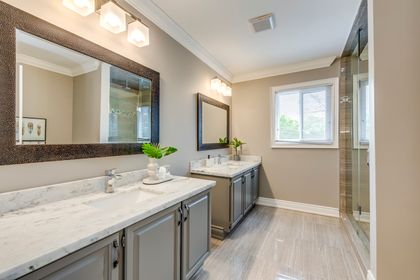 Main Bath - 1257 Windrush Dr., Oakville - Elite3 & Team at 1257 Windrush Drive, Glen Abbey, Oakville