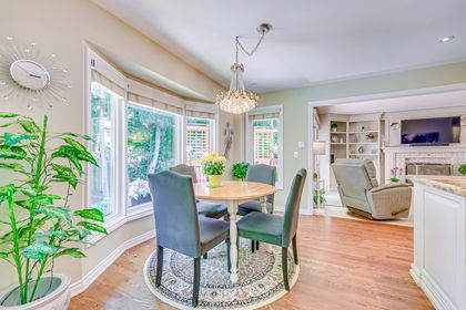 Breakfast Area - 2140 Dunvegan Ave., Oakville - Elite3 & Team at 2140 Dunvegan Avenue, Eastlake, Oakville