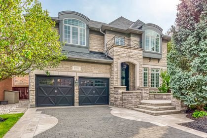 Exterior - 2312 Lyndhurst Dr., Oakville - Elite3 & Team at 2312 Lyndhurst Drive, Iroquois Ridge North, Oakville
