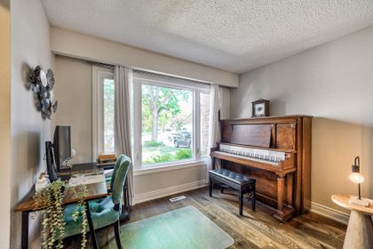 Living Room - 4274 Gayling Gardens, Mississauga - Elite3 & Team at 4274 Gayling Gdns, Erin Mills, Mississauga