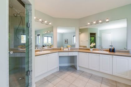 Primary Bedroom Ensuite - 1227 Grace Dr., Oakville - Elite3 & Team at 1227 Grace Drive, Iroquois Ridge North, Oakville