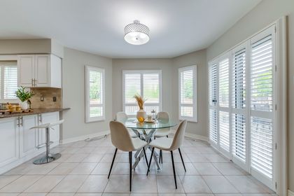 Breakfast Area - 2303 Hilltop Lane, Oakville - Elite3 & Team at 2303 Hilltop Lane, West Oak Trails, Oakville
