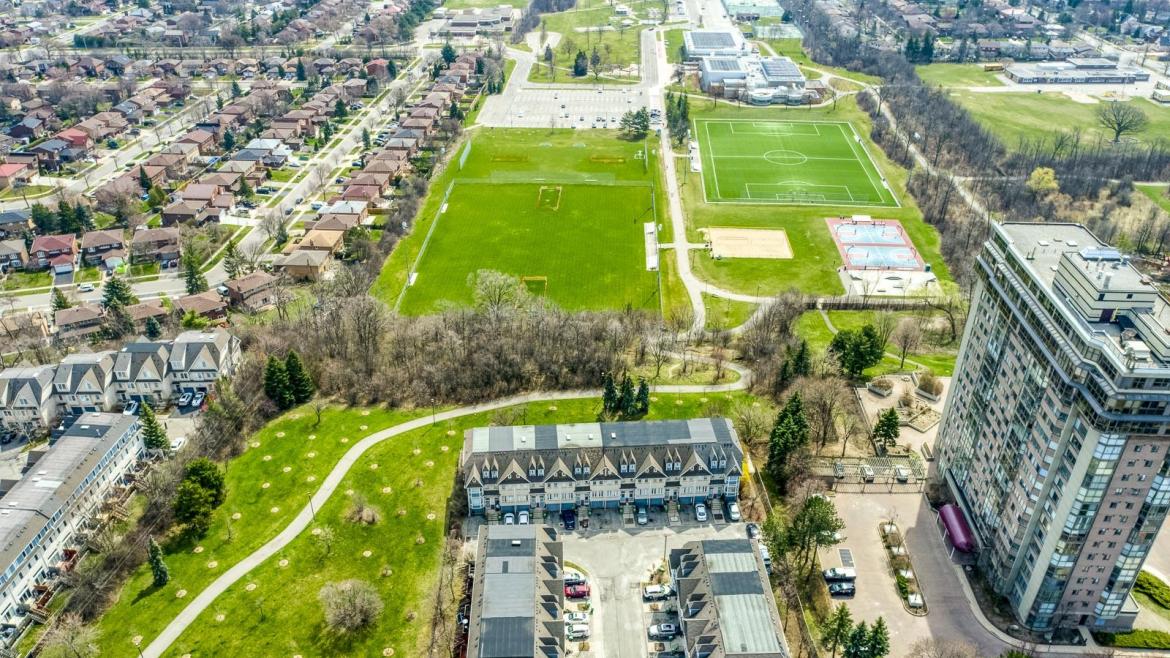 22 - 840 W. Dundas Street, Erindale, Mississauga 