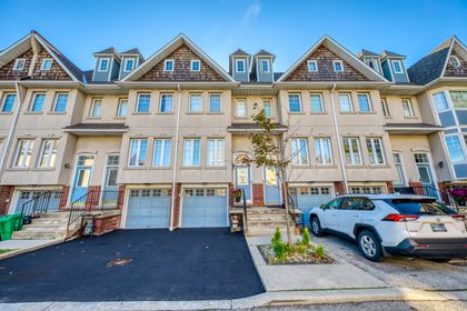 Exterior - 22 - 840 Dundas St.W., Mississauga - Elite3 & Team at 22 - 840 W. Dundas Street, Erindale, Mississauga