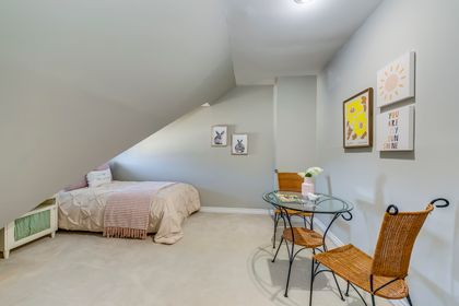 Office/Sitting Room - 22 - 840 Dundas St.W., Mississauga - Elite3 & Team at 22 - 840 W. Dundas Street, Erindale, Mississauga