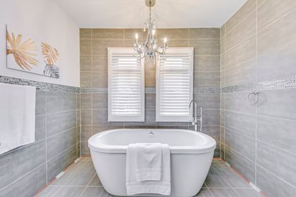 Primary Bedroom Ensuite - 3401 Water Lily Crt., Mississauga - Elite3 & Team at 3401 Water Lily Court, Lisgar, Mississauga