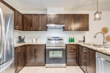 Kitchen - 4152 Galileo Common, Burlington at 4152 Galileo Common, Shoreacres, Burlington