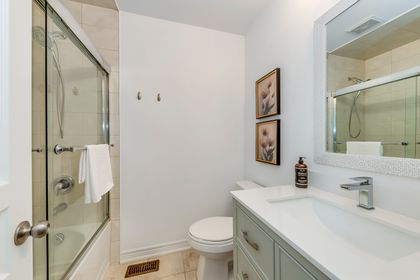 Primary Bedroom Ensuite - 4152 Galileo Common, Burlington at 4152 Galileo Common, Shoreacres, Burlington
