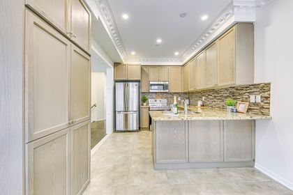 Kitchen – 3078 Janice Dr., Oakville - Elite3 & Team at 3078 Janice Drive, Rural Oakville, Oakville