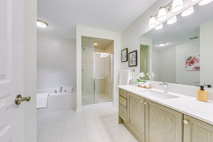 Primary Bedroom Ensuite – 3078 Janice Dr., Oakville - Elite3 & Team at 3078 Janice Drive, Rural Oakville, Oakville