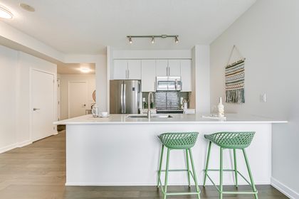 Kitchen - 3310 - 4011 Brickstone Mews, Mississauga at 3310 - 4011 Brickstone Mews, City Centre, Mississauga