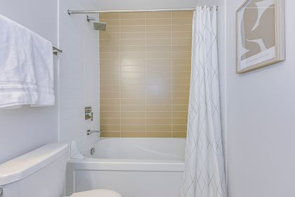 Main Bath - 3310 - 4011 Brickstone Mews, Mississauga at 3310 - 4011 Brickstone Mews, City Centre, Mississauga