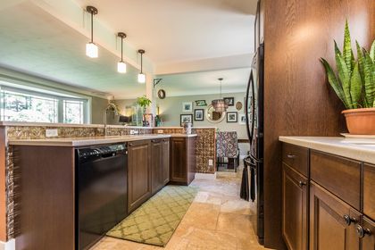 Kitchen - 5222 Bromley Rd., Burlington - Elite3 & Team at 5222 Bromley Road, Appleby, Burlington