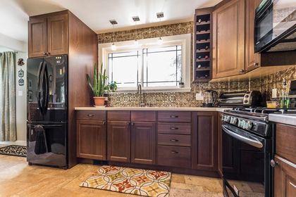 Kitchen - 5222 Bromley Rd., Burlington - Elite3 & Team at 5222 Bromley Road, Appleby, Burlington