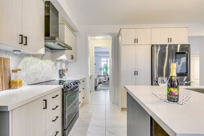 Kitchen - 4019 Sixth Line, Oakville - Elite3 & Team at 4019 Sixth Line, 1008 - GO Glenorchy, Oakville