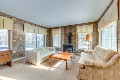 Family Room - 9416 5 Side Rd., Milton at 9416 5 Side Road, Esquesing, Milton