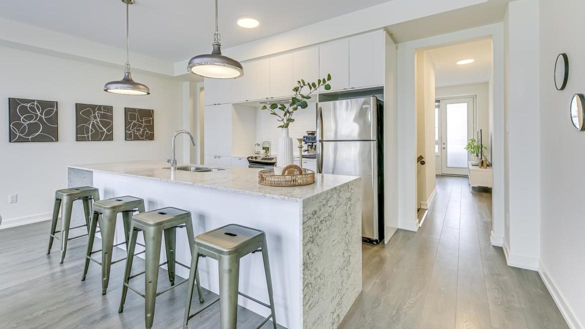 3118 Ernest Appelbe Boulevard, 1008 - GO Glenorchy, Oakville 