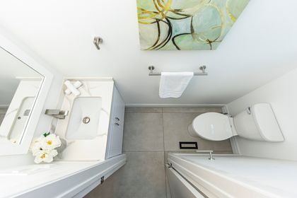 Powder Room - 45 Hepworth Dr., Etobicoke at 45 Hepworth Drive, Willowridge-Martingrove-Richview, Toronto
