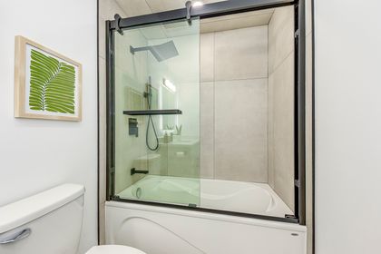 Main Bath - 45 Hepworth Dr., Etobicoke at 45 Hepworth Drive, Willowridge-Martingrove-Richview, Toronto