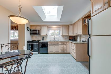 Kitchen - 201 Arichat Rd., Oakville at 201 Arichat Road, Eastlake, Oakville