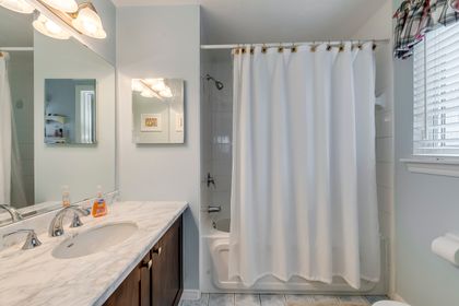 Primary Bedroom Ensuite - 201 Arichat Rd., Oakville at 201 Arichat Road, Eastlake, Oakville