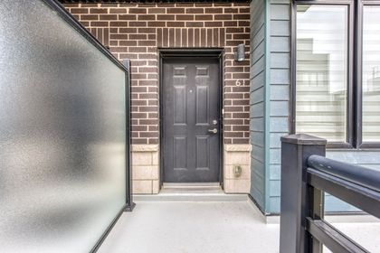 Exterior - 6 - 2255 McNab Lane, Mississauga at 6 - 2255 Mcnab Lane, Clarkson, Mississauga
