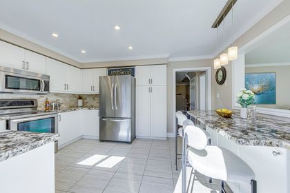 Kitchen - 2580 Andover Rd., Oakville at 2580 Andover Road, 1015 - RO River Oaks, Oakville