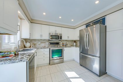 Kitchen - 2580 Andover Rd., Oakville at 2580 Andover Road, 1015 - RO River Oaks, Oakville